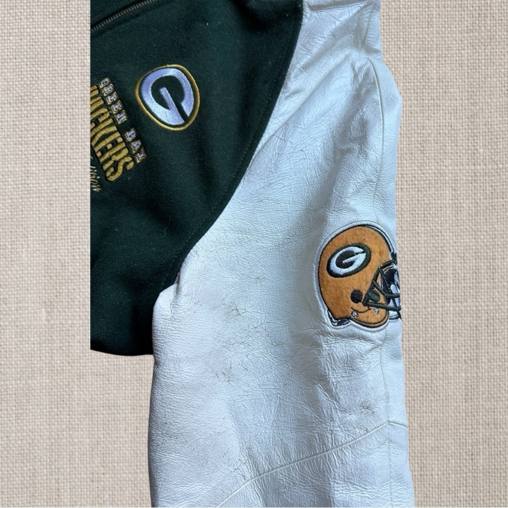 GB Packers Vintage Jacket w/a Wool Blend Body & Cream-Colored Leather Sleeves - Picture 9 of 16